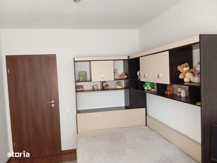 Apartament cu 3 camere decomandat în Găvana