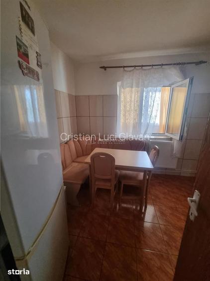 Apartament 3 cam,72 mp , doua bai zona PECO