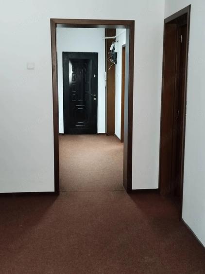 Spațiu comercial, de 75 mp, în Central