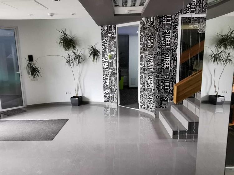 Spațiu comercial, de 560 mp, în Central