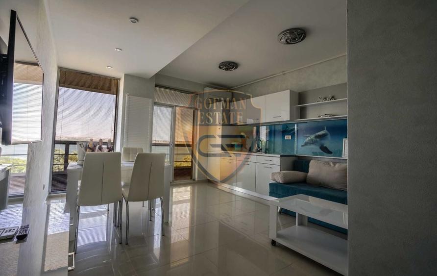 Apartament cu 3 camere decomandat, mobilat în Est