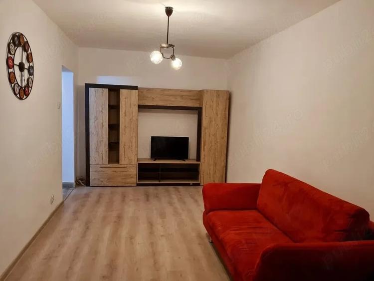 Garsonieră decomandată în Confecții