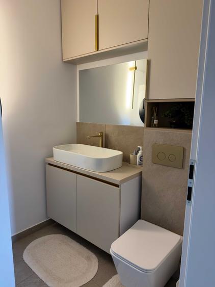 Apartament cu 3 camere decomandat în Iris