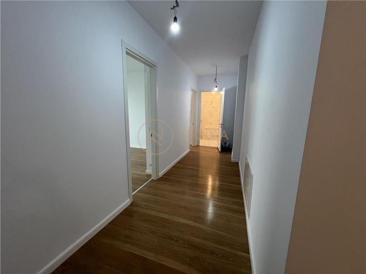Apartament cu 4 camere decomandat în Domenii