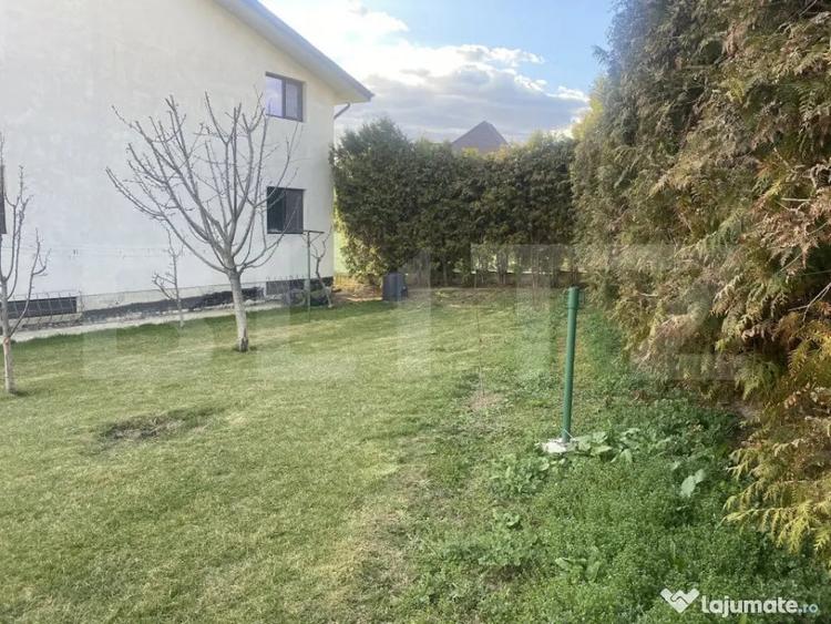 Casă cu 7 camere cu Teren 1100 Mp în Bucov