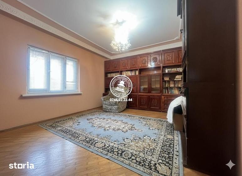 Casă cu 4 camere cu Teren 250 Mp în Nicolina