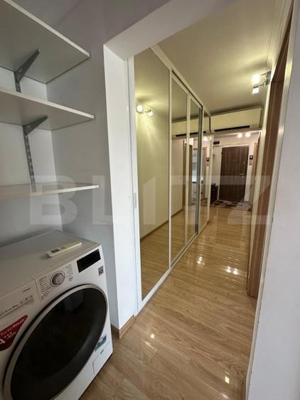 Apartament cu 3 camere decomandat, mobilat în Rovine