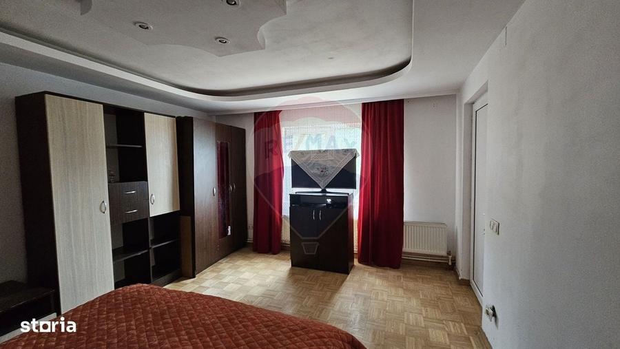 Casă cu 4 camere în Udești