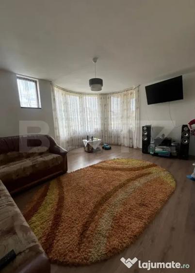 Casă cu 5 camere cu Teren 1000 Mp în Central