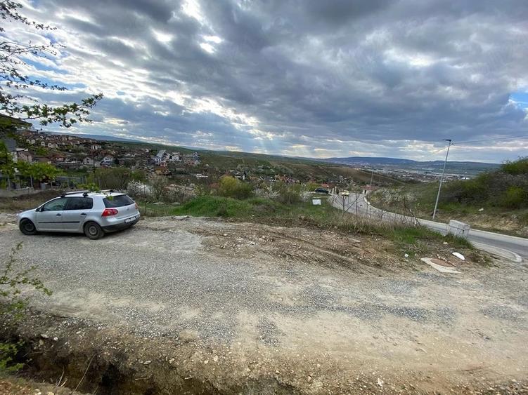 Teren de 529 mp, în Central