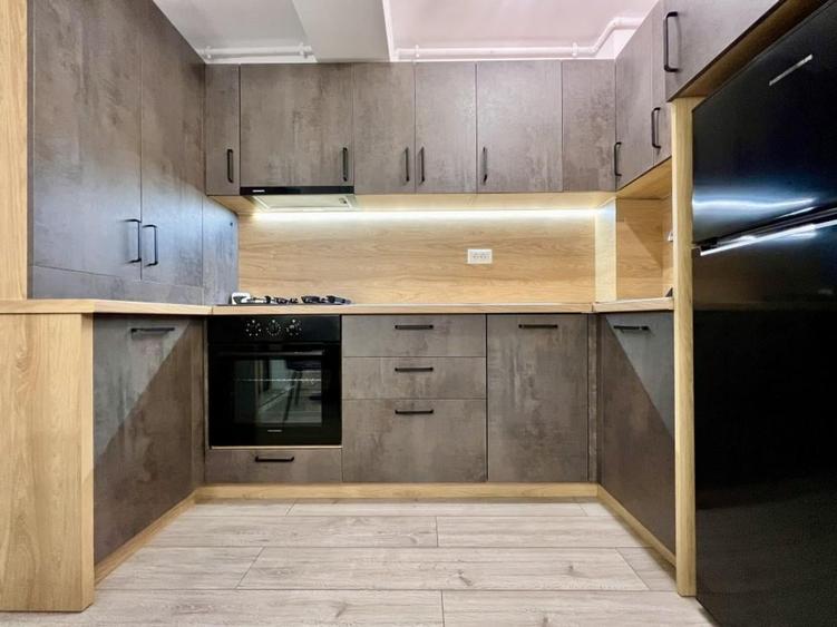 Apartament cu 2 camere semidecomandat, mobilat în 13 Septembrie