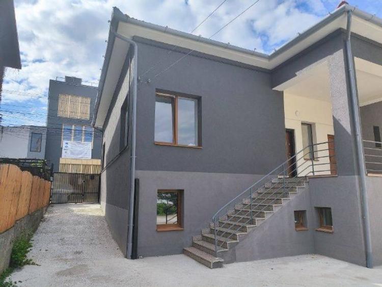 Casă individuală cu 4 camere cu Teren 1000 Mp în Andrei Mureșanu