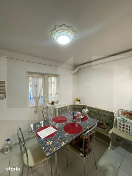 Apartament cu 4 camere decomandat în Lipovei