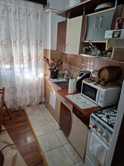 Apartament cu 2 camere semidecomandat în Unirii Sud