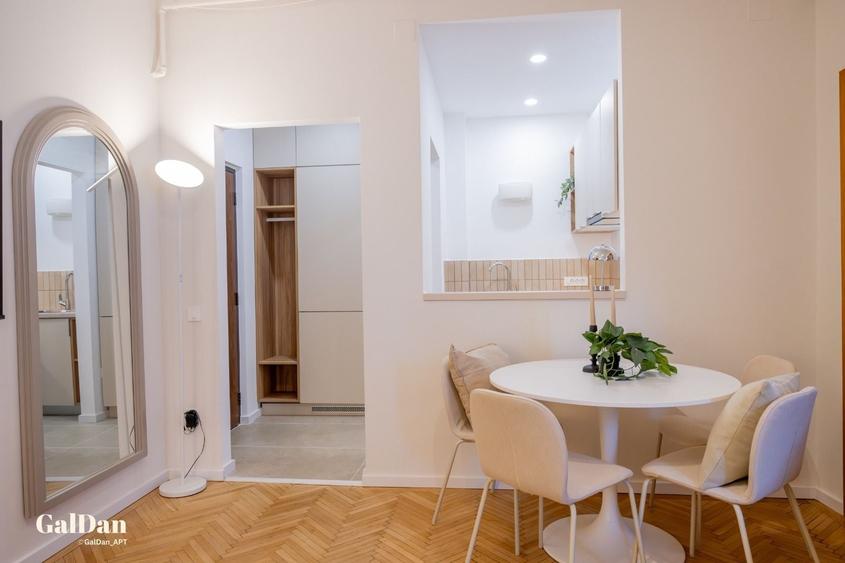 Apartament cu 2 camere, mobilat în Universitate