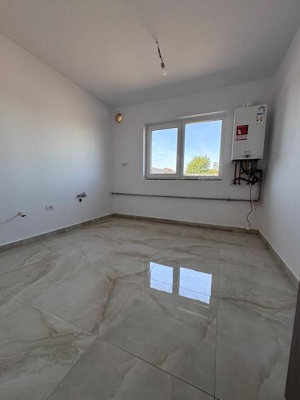 Duplex cu 4 camere cu Canalizare în Moșnița Nouă