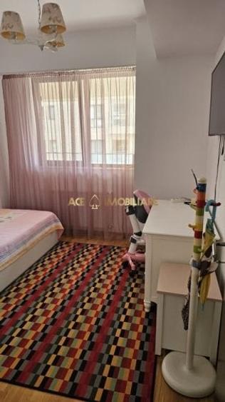 Apartament cu 3 camere decomandat, mobilat în Voluntari