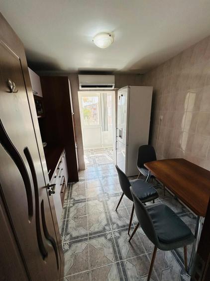 Apartament cu 2 camere decomandat în 1 Mai