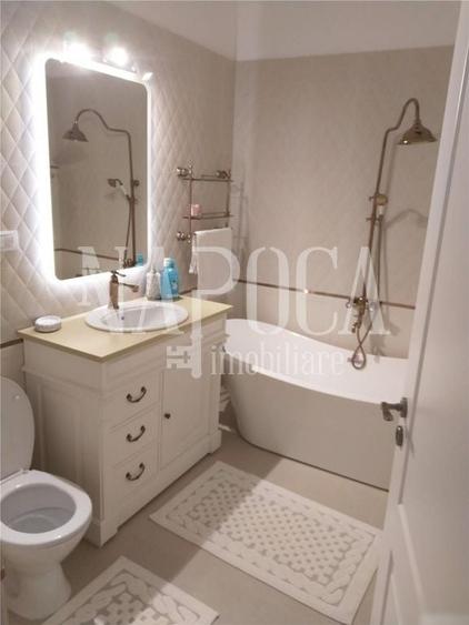 Apartament cu 3 camere semidecomandat în Central
