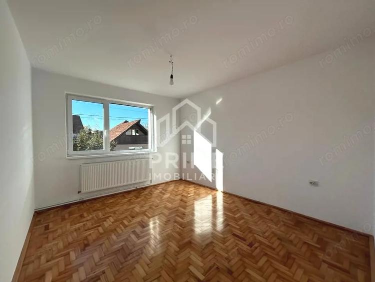 Casă cu 8 camere cu Teren 504 Mp în Central