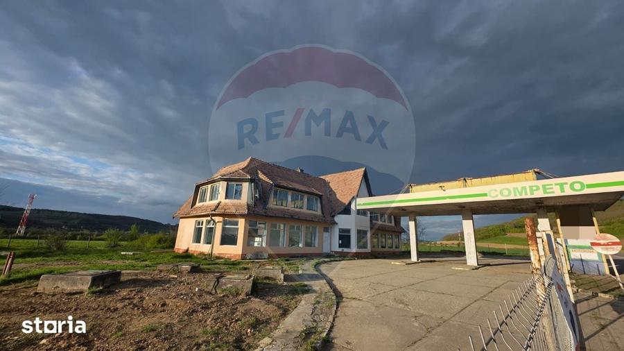 Spațiu comercial, de 400 mp, în Ațel