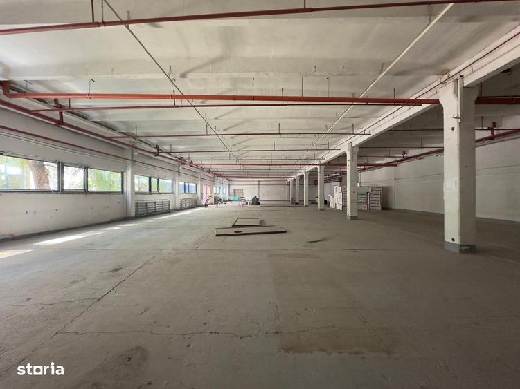 Spațiu comercial, de 808 mp, în Baza 3