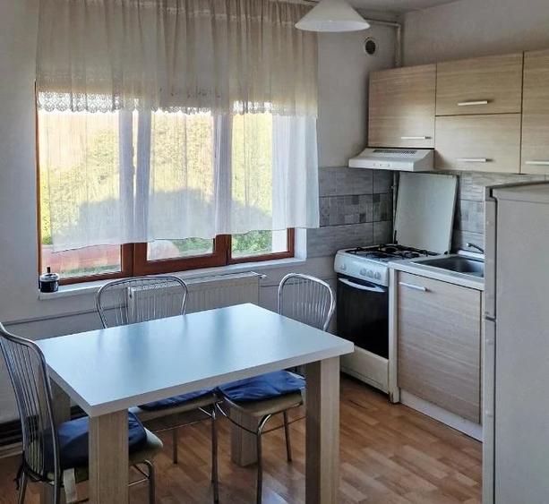 Garsonieră decomandată în Central