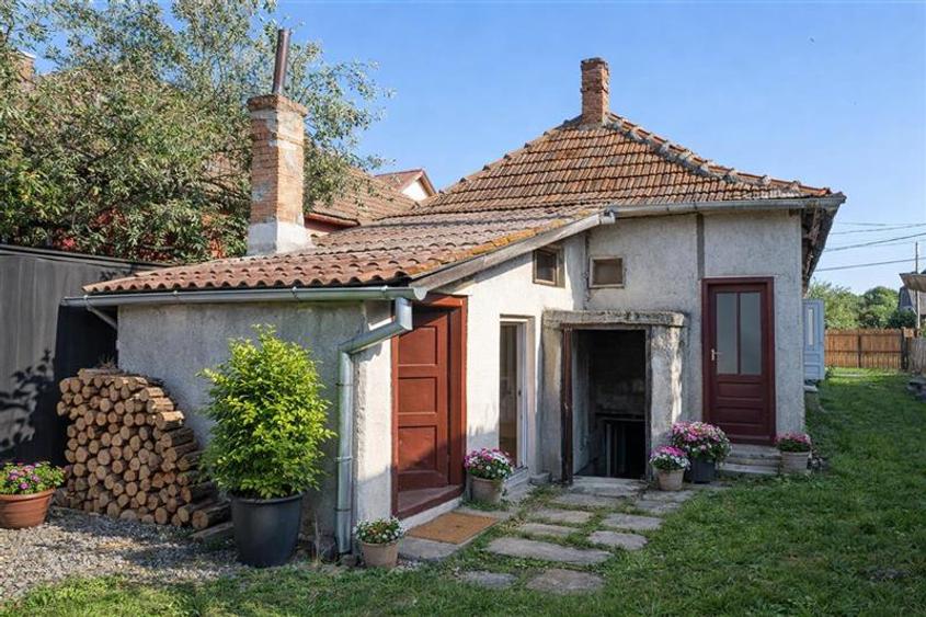 Casă individuală cu 4 camere cu Teren 412 Mp în Brețcu