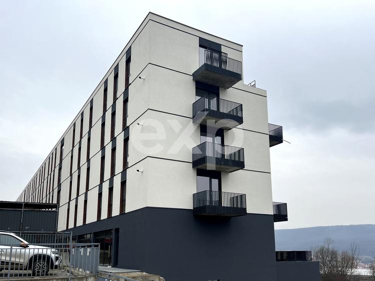 Apartament cu 3 camere semidecomandat în Mănăștur — fotografia 1