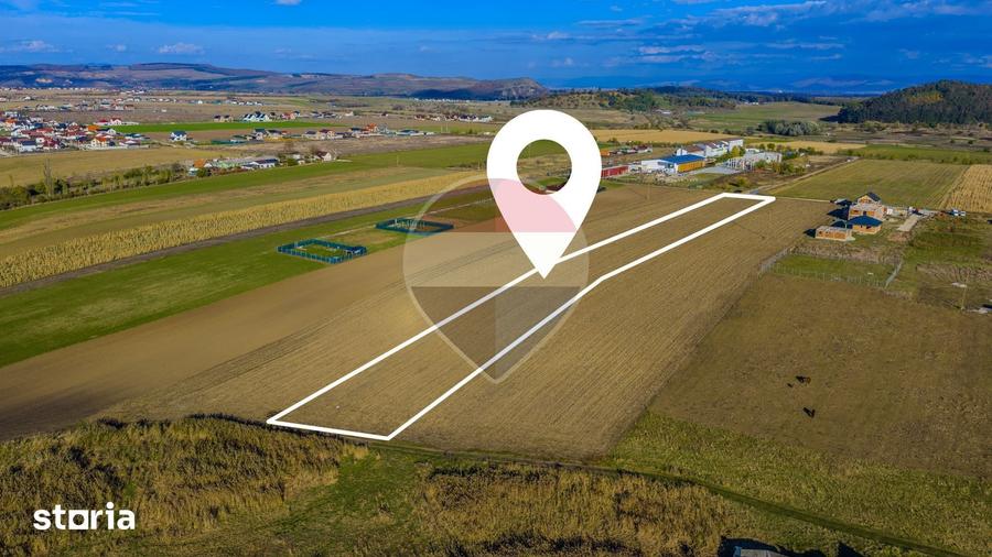 Teren de 8900 mp, în Sânpetru
