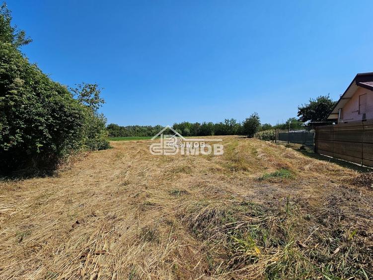Teren agricol intravilan de 498 mp, în Teiș
