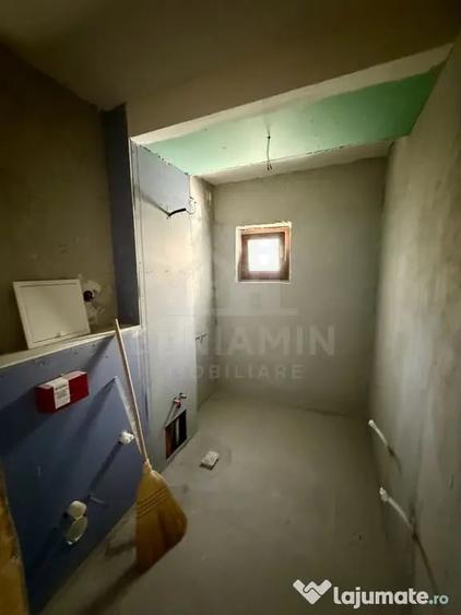 Apartament cu 3 camere decomandat în Brazda lui Novac