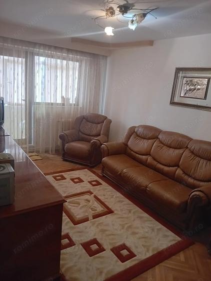 Apartament cu 3 camere decomandat în Micro 21