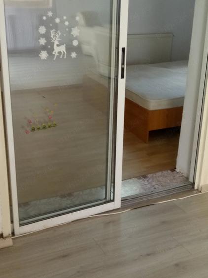 Casă cu 4 camere cu Teren 440 Mp în Central