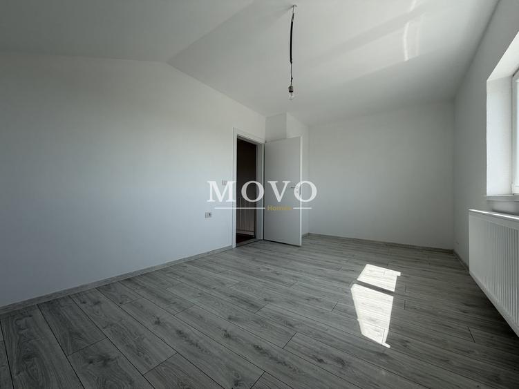 Duplex cu 4 camere cu Canalizare în Moșnița Nouă