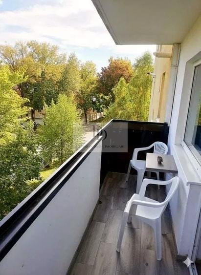 Apartament cu 3 camere decomandat, mobilat în Zorilor