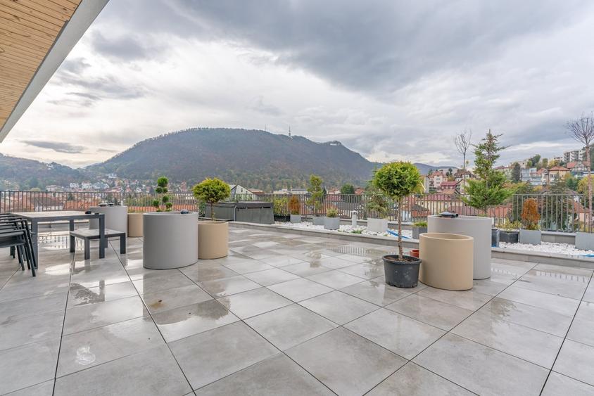 Apartament cu 4 camere decomandat, mobilat în Ultracentral