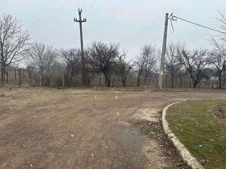 Teren de 600 mp, în Coșoveni
