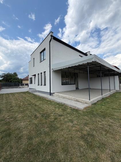 Duplex cu 5 camere cu Canalizare în Apahida
