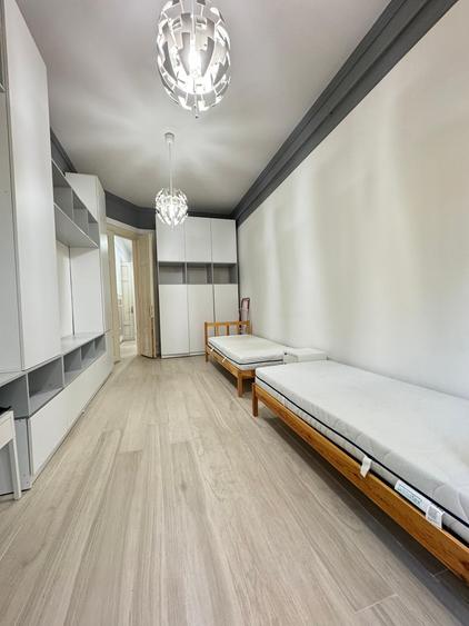 Apartament cu 4 camere decomandat, mobilat în Elisabetin