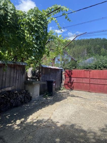 Casă cu 4 camere în Valea Sării