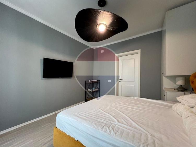 Apartament cu 2 camere decomandat, mobilat în Ultracentral
