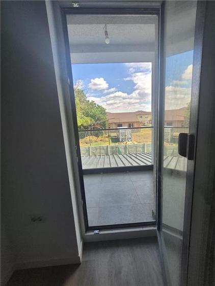 Duplex cu 4 camere cu Canalizare în Moșnița Nouă