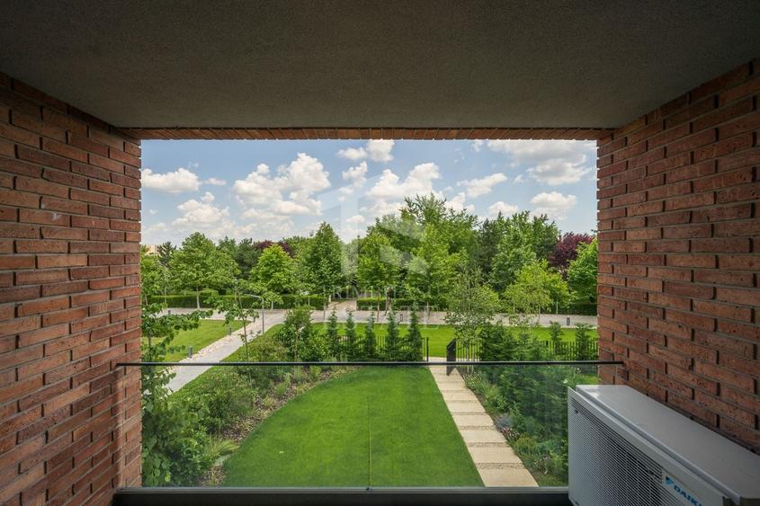 Apartament cu 3 camere decomandat, mobilat în Tunari