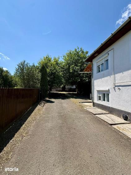 Casă cu 4 camere cu Teren 1900 Mp în Frunzeni