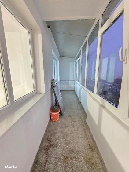 Apartament cu 3 camere semidecomandat în Vatra Luminoasă