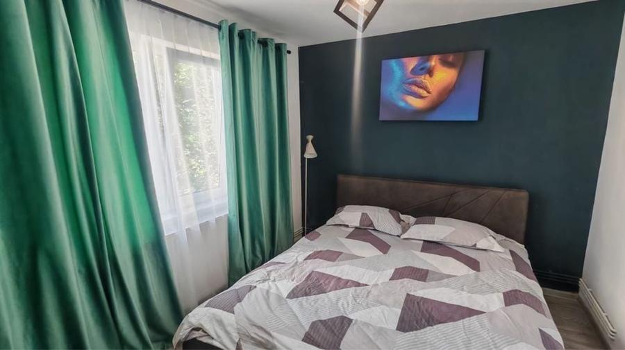 Apartament cu 2 camere în Micro 6