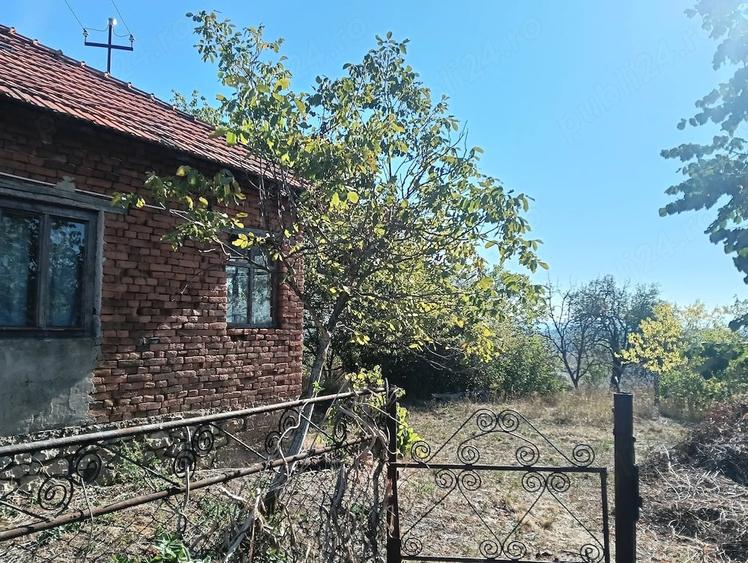 Casă cu 1 camere cu Teren 6700 Mp în Târnava