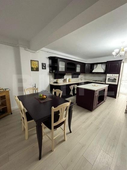 Apartament cu 3 camere decomandat, mobilat în Central