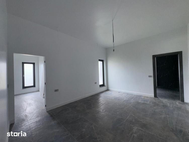 Casă cu 4 camere cu Teren 1680 Mp în 6 Vânători